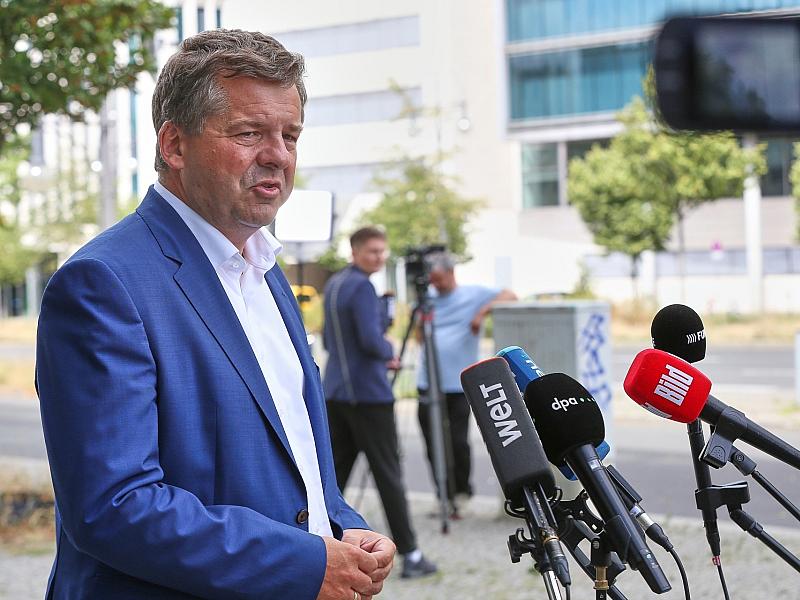 Schulze will Gefährdern deutschen Pass entziehen