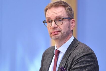 Steuerzahlerbund fordert Reduzierung von Verbeamtungen