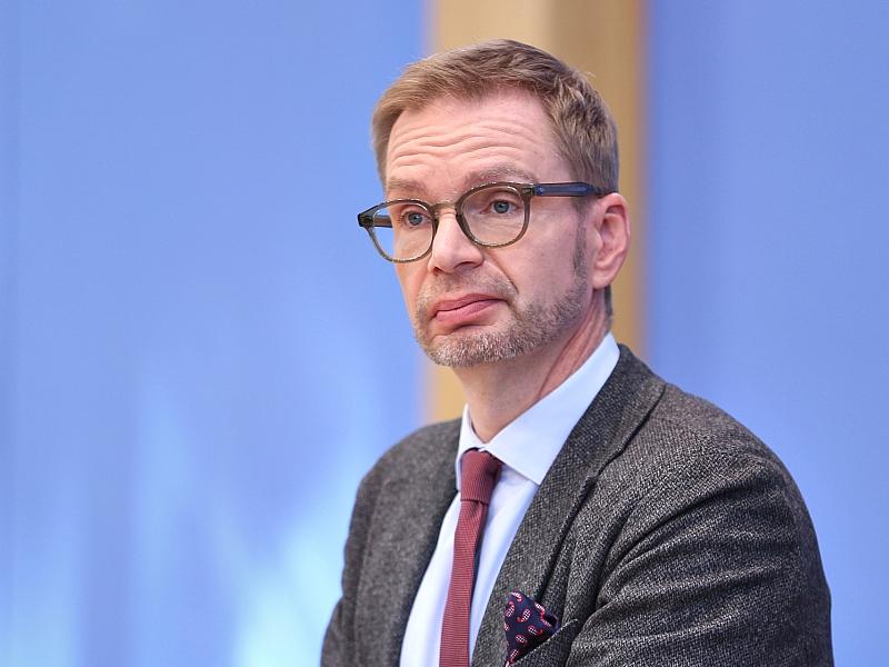 Steuerzahlerbund fordert Reduzierung von Verbeamtungen