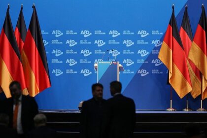 Strack-Zimmermann: Friedliche Blockade gegen AfD-Parteitag erlaubt