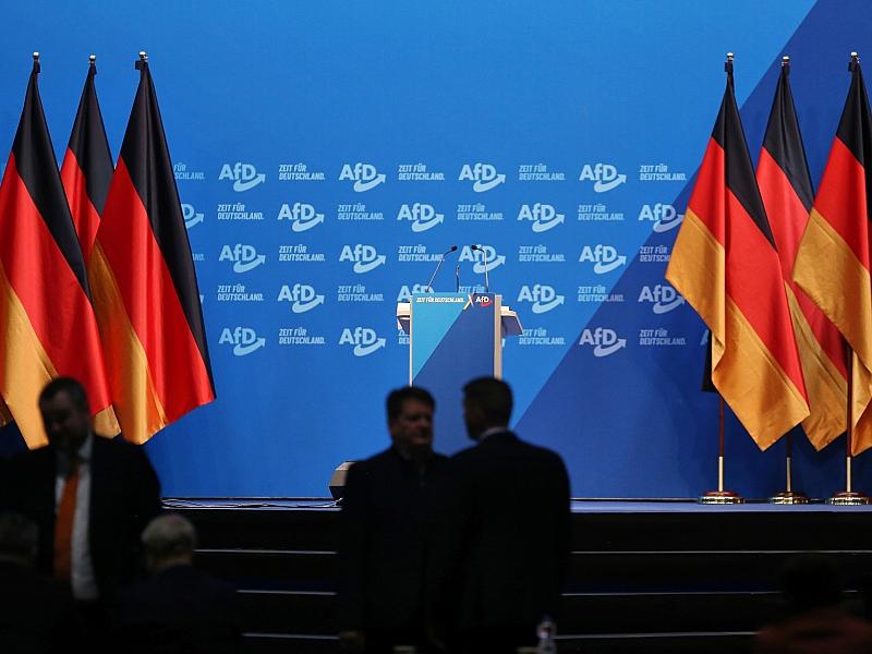 Strack-Zimmermann: Friedliche Blockade gegen AfD-Parteitag erlaubt