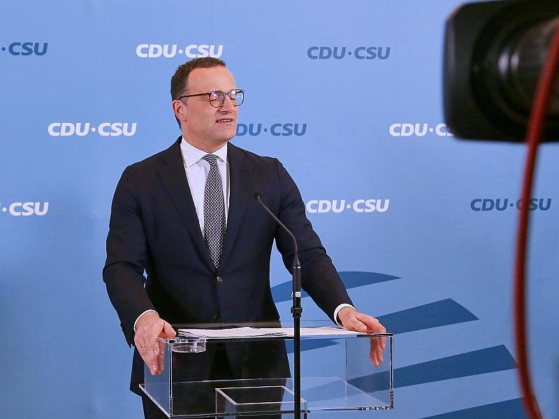 Strack-Zimmermann: Spahn wegen Leihmutterschaft nicht mehr tragbar