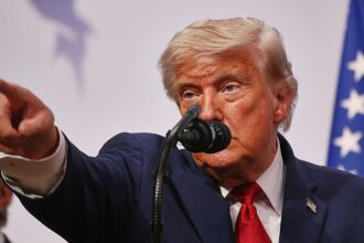 Trump droht Iran erneut mit “vollständiger Vernichtung”