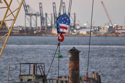 Trump verhängt neue Zölle auf Importe aus 60 Ländern