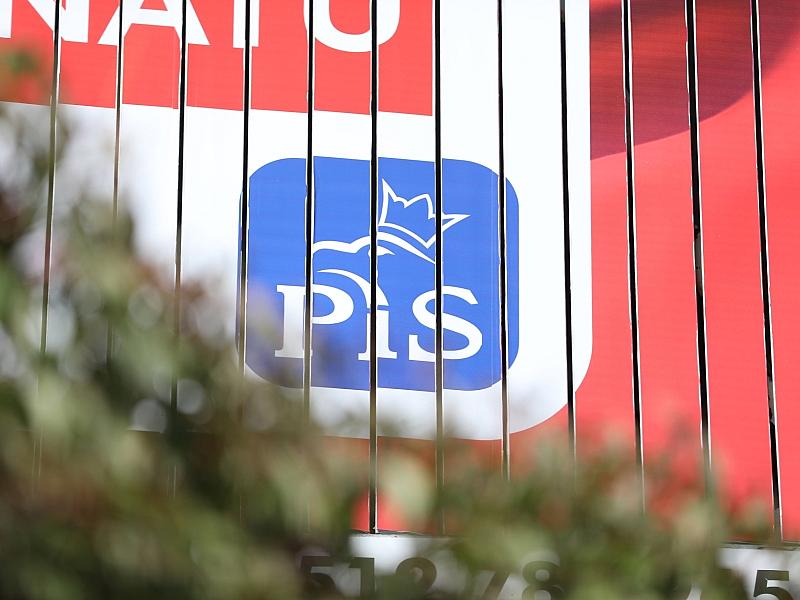 Über 30 Abgeordnete verlassen Polens PiS-Partei