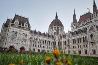 Ungarns Parlament beschließt Absetzung von Präsident Sulyok