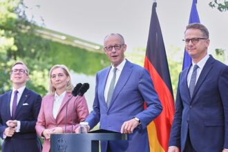 Verfassungsrechtler sieht verzögerte Minister-Vereidigung kritisch
