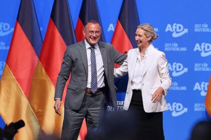 Weidel und Chrupalla schwören AfD auf Regierungsverantwortung ein