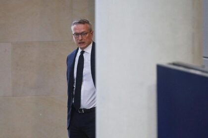 Wildberger weist Kritik an sinkenden Schutzstandards zurück