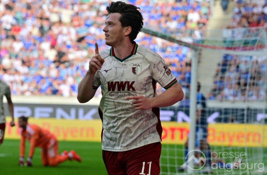 FCA startet furios: Augsburg lässt Schalke keine Chance