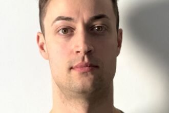 Ein echter Kracher: EHC Königsbrunn holt erfahrenen Spielmacher Justin Maylan