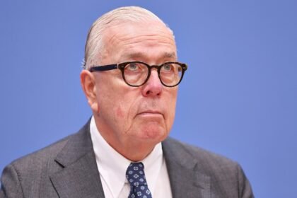 Ärztepräsident will pensionierte Ärzte an Schulen schicken