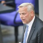 AfD-Politiker Holm bezeichnet Renten-Rebellion als “Rollenspiel”