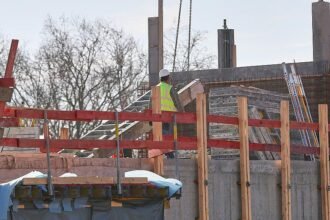 Bauindustrie senkt Umsatzprognose für 2026