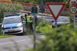 Bericht: Dobrindt will Grenzkontrollen bis März 2027 verlängern
