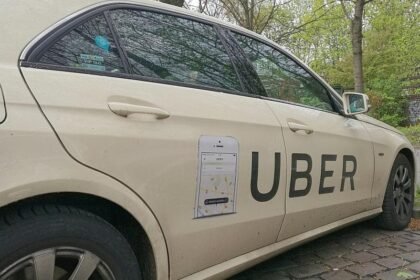Bericht: Uber könnte 2027 erste Robotaxi-Fahrten anbieten
