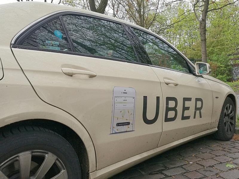 Bericht: Uber könnte 2027 erste Robotaxi-Fahrten anbieten