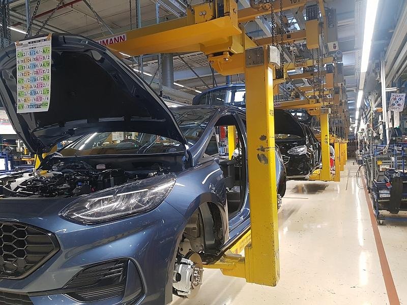 Bilger sieht Autoindustrie vor gewaltigen Hausaufgaben
