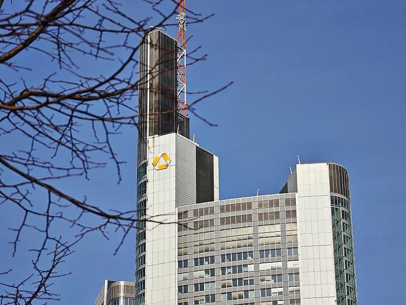 Commerzbank-Aufsichtsratschef will Überprüfung des Übernahmerechts