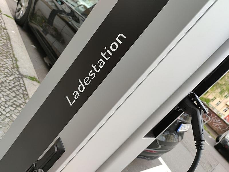 CSU will E-Auto-Prämie an deutsche Hersteller koppeln
