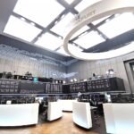 Dax am Mittag weiter freundlich
