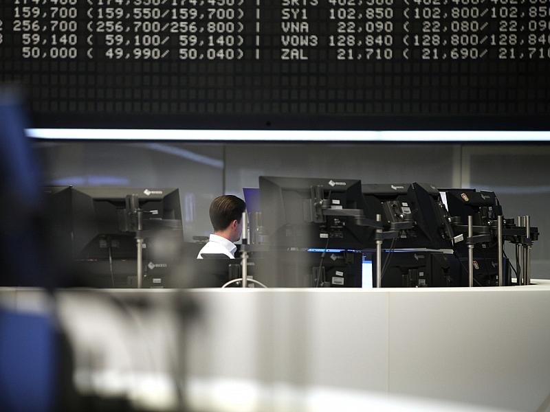 Dax nach Zickzackkurs wieder leicht im Plus – Telekom vorn