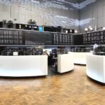 Dax startet leicht im Plus – Rally legt Pause ein