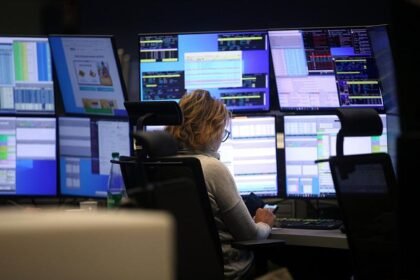 Dax startet positiv – Anleger blicken nach Washington