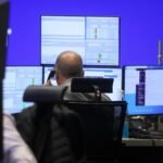 Dax weiter schwach – Ölpreis steigt