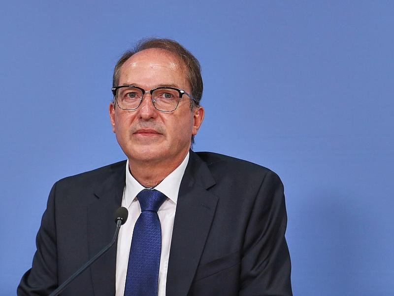 Dobrindt warnt vor hybriden Angriffen auf Deutschland