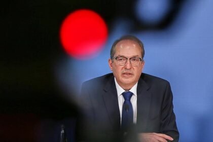 Dobrindt will Verfassungsschutz zu aktivem Geheimdienst umbauen