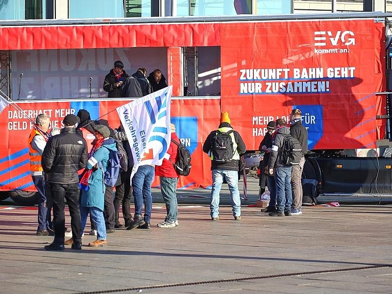 EVG droht mit bundesweitem Sicherheitsstreik bei Regionalbahnen