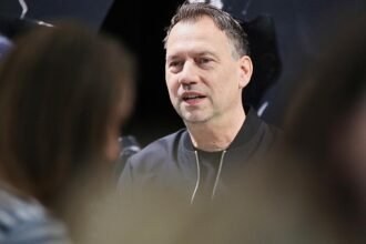 Fitzek: Ich schreibe zu viele Sätze mit Komma und “dass”