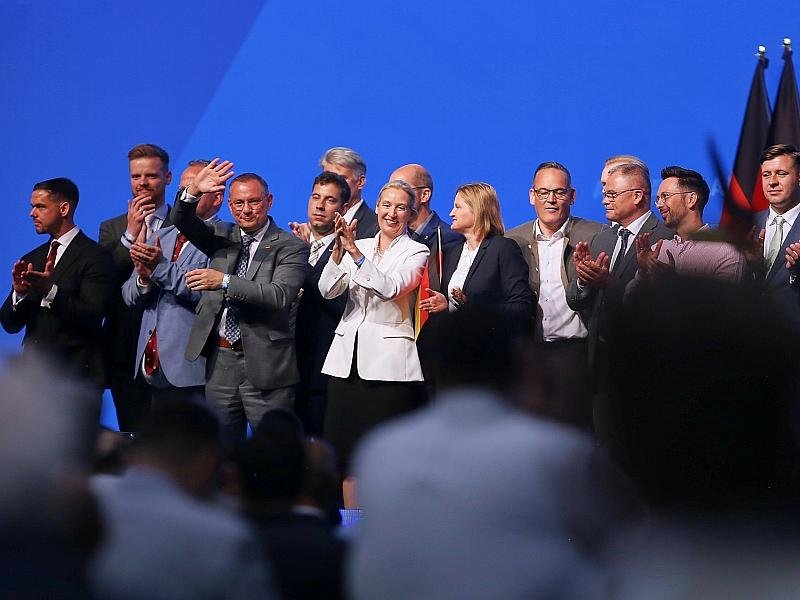 Forsa: AfD baut Vorsprung aus – Jeder Vierte unentschlossen