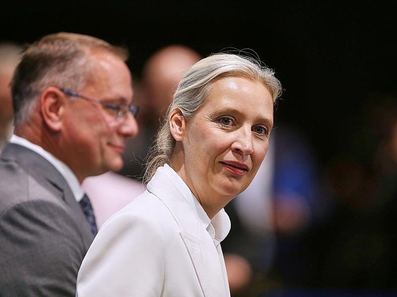 Forsa: AfD weiterhin klar vor Union