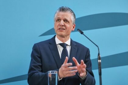 Frei ruft Union und SPD zur Geschlossenheit auf