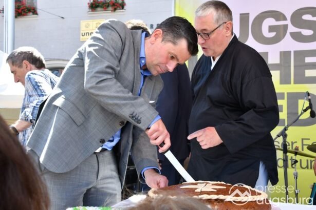 Die Friedenstafel setzt zum Augsburger Friedensfest ein Zeichen für ein gutes Miteinander