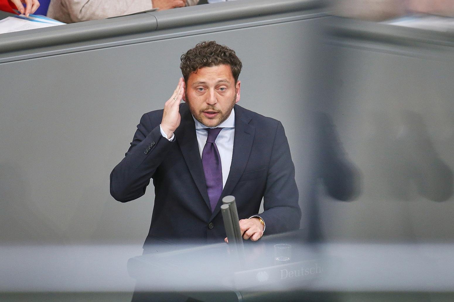 Grünen-Chef kritisiert Attestpflicht als “Quatsch”