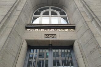Handwerksverband drängt auf Senkung der Lohnnebenkosten