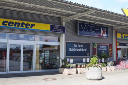 Betrunkener greift Paar im Neuburger Supermarkt an – Polizei stoppt ihn auf der B16