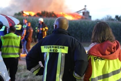 Verheerender Großbrand bei Ried: 1.600 Schweine sterben – weitere Informationen
