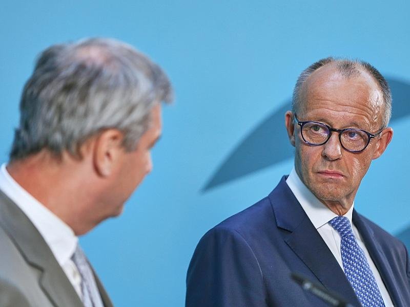 Infratest: Union verliert – AfD erklimmt neues Rekordhoch