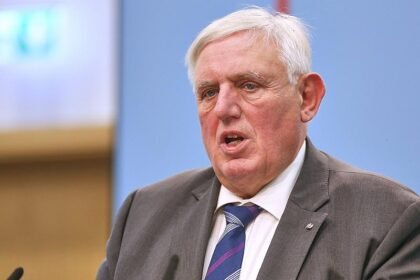 Laumann: Rentenreform vollständig umsetzen