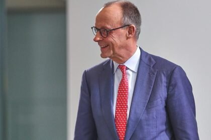 Merz auch nächste Woche noch im Urlaub