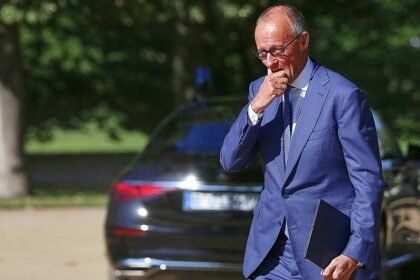 Merz bleibt im Umfragetief: 13 Prozent zufrieden
