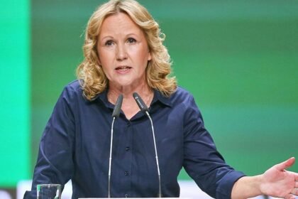 Niedrigwasser: Lemke kritisiert systematische Entwässerung