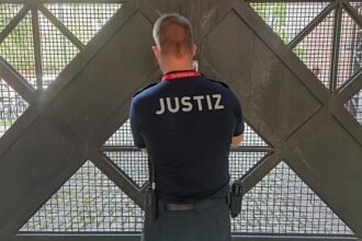 Papier: Fußfessel-Ausweitung verfassungsrechtlich möglich