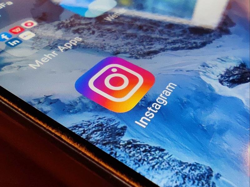 Prien erwägt Alleingang bei Mindestalter für soziale Medien