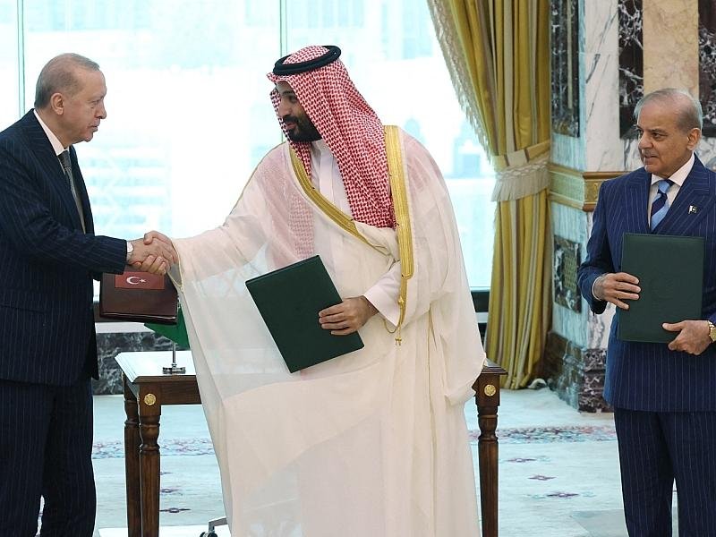 Saudi-Arabien, Türkei und Pakistan schließen Militärbündnis