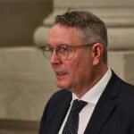 Schweitzer pocht auf Frau als Bundespräsidentin